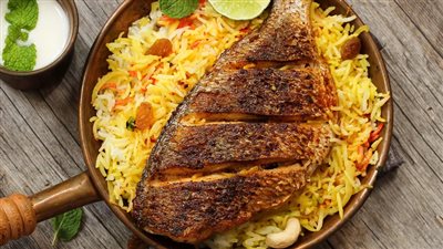 طريقة عمل كبسة السمك المقلي بخطوات سهلة وبسيطة في مطبخك