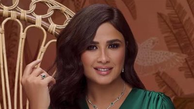 خاتم في يد ياسمين عبد العزيز يثير الجدل بشأن حياتها العاطفية 