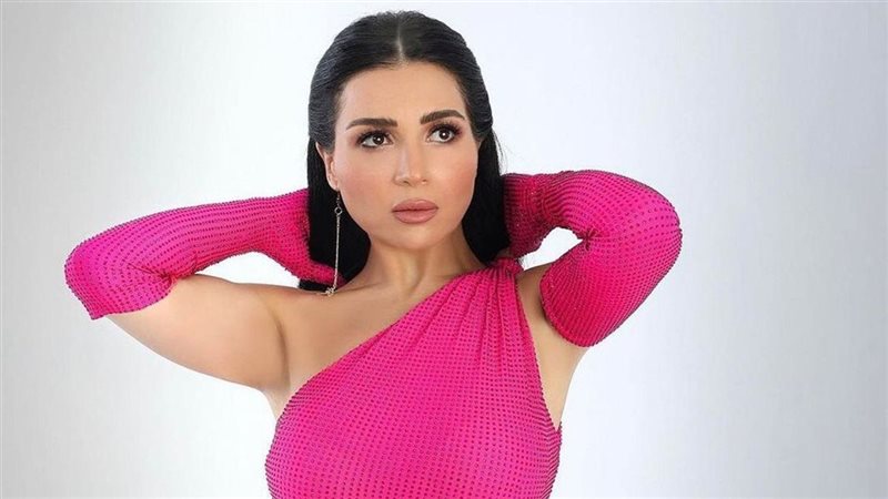 مي عز الدين