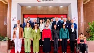 انتصار السيسي تشيد بدور الهلال الأحمر بعد توليها منصب الرئيس الشرفي 