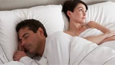 مللت من زوجي البارد عاطفيًا.. ماذا أفعل؟