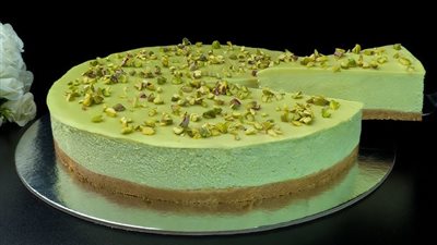 طريقة عمل تشيز كيك البستاشيو بمكونات بسيطة وطعم رائع