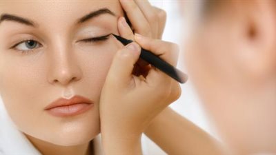 لعيون جذابة .. طرق عمل كحل طبيعي في المنزل  بأقل التكاليف