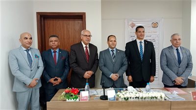 عفيفي يحصل على زمالة كلية الدفاع الوطني عن دور رقابة جهاز المحاسبات 