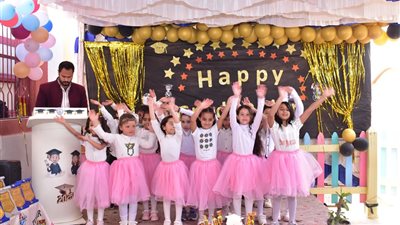 مدرسة العلمين الجديدة الرسمية المتميزة للغات تحتفل بتخرج أول دفعة من طلاب مرحلة رياض الأطفال