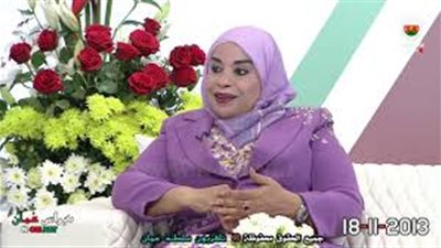 سعيدة بنت خاطر الفارسي| شاعرة عمانية نالت ميدالية الملوك من مجلس التعاون