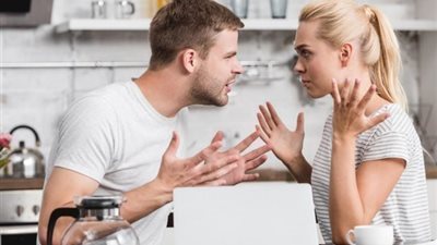 اكتشفت أن زوجي يحب طليقته.. ماذا أفعل؟