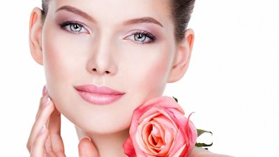 فوائد زيت الورد المذهلة لبشرة ناعمة خالية من حب الشباب 