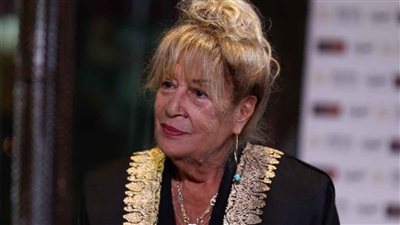 منى واصف تُعرب عن استيائها من شائعة وفاتها وتحسم أمر مرضها 