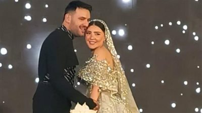 «المهم إنها عاجبة أهلى ومراتي».. مسلم يرد على انتقادات بدلة زفافه