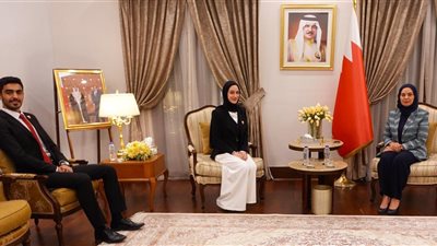 سفيرة البحرين تستقبل الشباب البحريني المشارك بمنحة ناصر للقيادة الدولية
