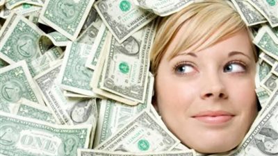 بشرة خير ورزق وفير..  تفسير رؤية النقود الورقية في المنام 