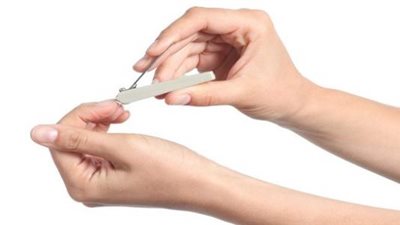  تفسير حلم قص الأظافر في المنام وعلاقته بالتخلص من الأحزان 