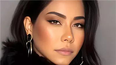 أزمة جديدة بين شيرين عبد الوهاب ومدير حساباتها على السوشيال ميديا 