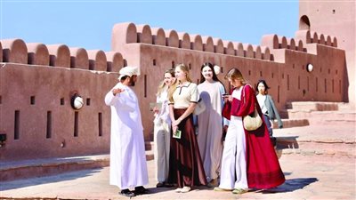 قلعةُ نخل بسلطنة عُمان تجذب 11 ألف زائر خلال 2025