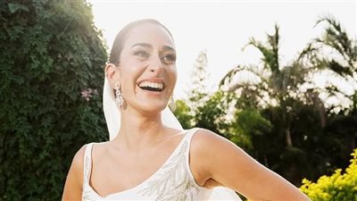 بعيدًا عن الأضواء.. أمينة خليل تحتفل بزفافها على المصور أحمد زعتر 