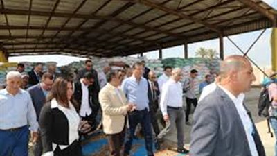 وزير الزراعة ومحافظ الشرقية ورئيس البنك الزراعي يتابعون أعمال تسليم القمح بالشرقية