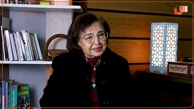 رحيل الإذاعية والكاتبة هدى العجيمي عن عمر 89 عامًا بعد صراع مع المرض