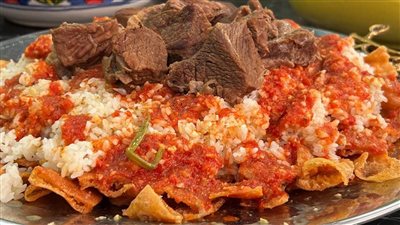 بشارة بسعة الرزق..  تفسير حلم أكل الفتة في المنام