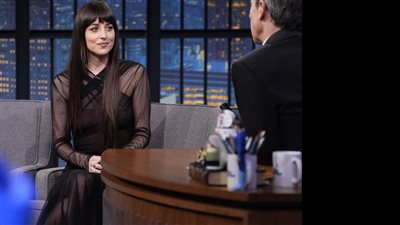 داكوتا جونسون تتألق في أحدث ظهور بإطلالة شفافة مثيرة للجدل 