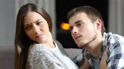 زوجتي ترفض العلاقة الحميمة بسبب خيانة قديمة.. ماذا أفعل؟