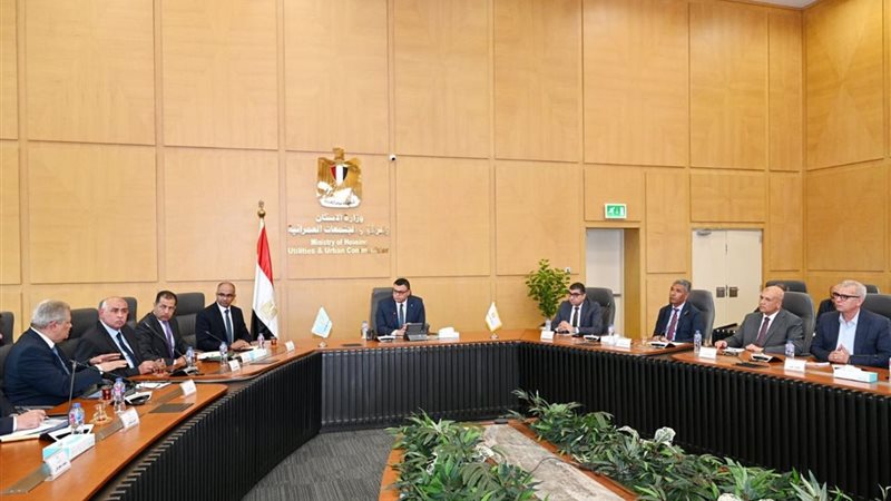 وزير الإسكان