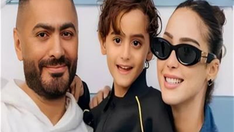 تامر حسني وزوجته