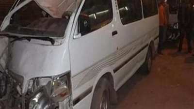 انقلاب ميكروباص يقل 14 من مراقبى الثانوية العامة وإصابة 7 منهم