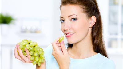  تفسير رؤية العنب الأصفر في المنام وعلاقته بالسعادة الزوجية 