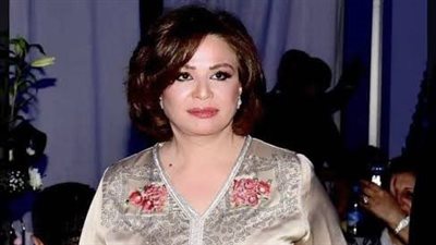 إلهام شاهين توجه رسالة إلى سلطات العراق بعد عودتها إلى مصر 
