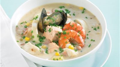 لعشاق المأكولات البحرية.. طريقة عمل شوربة السي فود بالكريمة