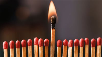 خير أم شر .. تفسير رؤية عيدان الكبريت في المنام للعزباء والمتزوجة