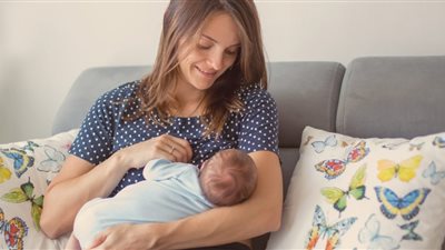 3 علامات تدل على أن لبن الأم كافي للطفل.. وزارة الصحة توضح 