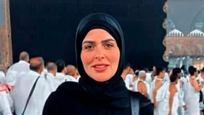 مها الصغير توجه رسالة إلى متابعيها أمام الكعبة المشرفة 