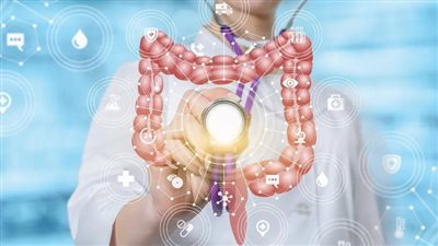 7 أطعمة لتنظيف الأمعاء وتحسين الهضم