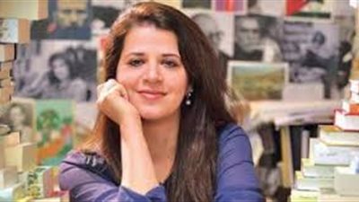 بثينة العيسى | كاتبة كويتية حاصلة على شهادة الماجستير في إدارة الأعمال