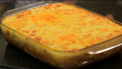 طريقة عمل صينية البطاطس باللحم المفروم بخطوات بسيطة