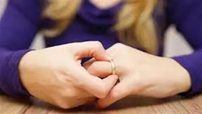 زوجي يجبرني على العلاقة ويهددني إذا رفضت.. ماذا أفعل؟