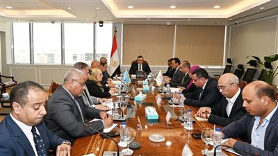 وزير الإسكان يعقد اجتماعاً تنسيقياً لمتابعة آلية عمل وحدتي تنظيم السوق العقارية وتصدير العقار