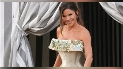 أولى إطلالات عروس جيف بيزوس لورين سانشيز تثير الجدل بسعرها 