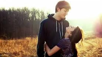 أحببت فتاة أقصر مني بكثير.. هل أتزوجها؟