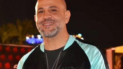 بعد الانتقادات الموجهة لها.. عزيز الشافعي يدعم شيرين عبدالوهاب على طريقته