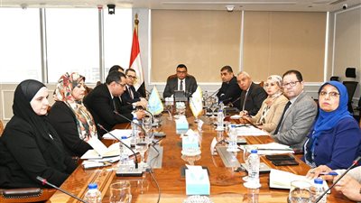 وزير الإسكان يتابع موقف الاستراتيجية الوطنية للعمران والبناء الأخضر والمستدام