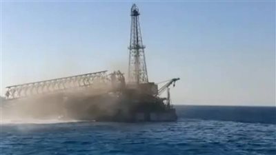 مصرع 4 أشخاص وإصابة 22 آخرين في حادث حفار جبل الزيت بخليج السويس