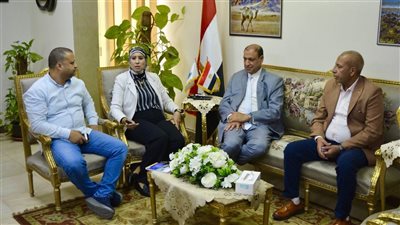 رئيسا جهاز السويس الجديدة والمناطق الحرة يناقشان تطوير المنطقة الحرة للاستثمار بعتاقة