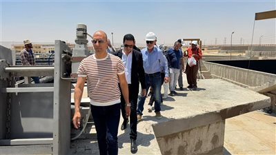 رئيس جهاز القاهرة الجديدة يشهد التشغيل التجريبي لمحطة معالجة صرف صحي 