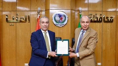 رئيس البنك الزراعي ومحافظ المنيا يوقعان بروتوكول تعاون لتمويل المنتفعين بأملاك الدولة