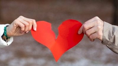 ما حكم الخلوة بين الرجل وطليقته أثناء فترة العدة؟ «الإفتاء تُجيب»