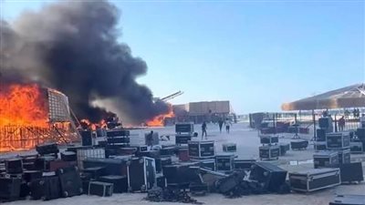 حريق مفاجئ بحفل تيكنو في الساحل الشمالي يشعل الجدل عبر السوشيال 