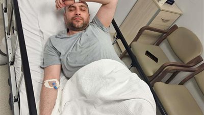 حسام حبيب يتعرض لإصابة صادمة خلال التجهيزات لحفله بـموسم جدة 2025